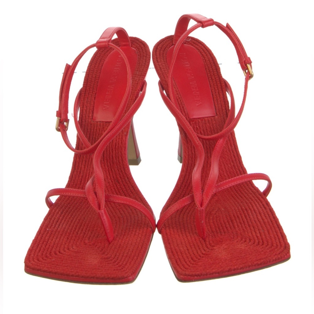 •   Bottega Veneta Sandals 
•   Red
•   3.5 inches
•   Includes Box & dust bag
